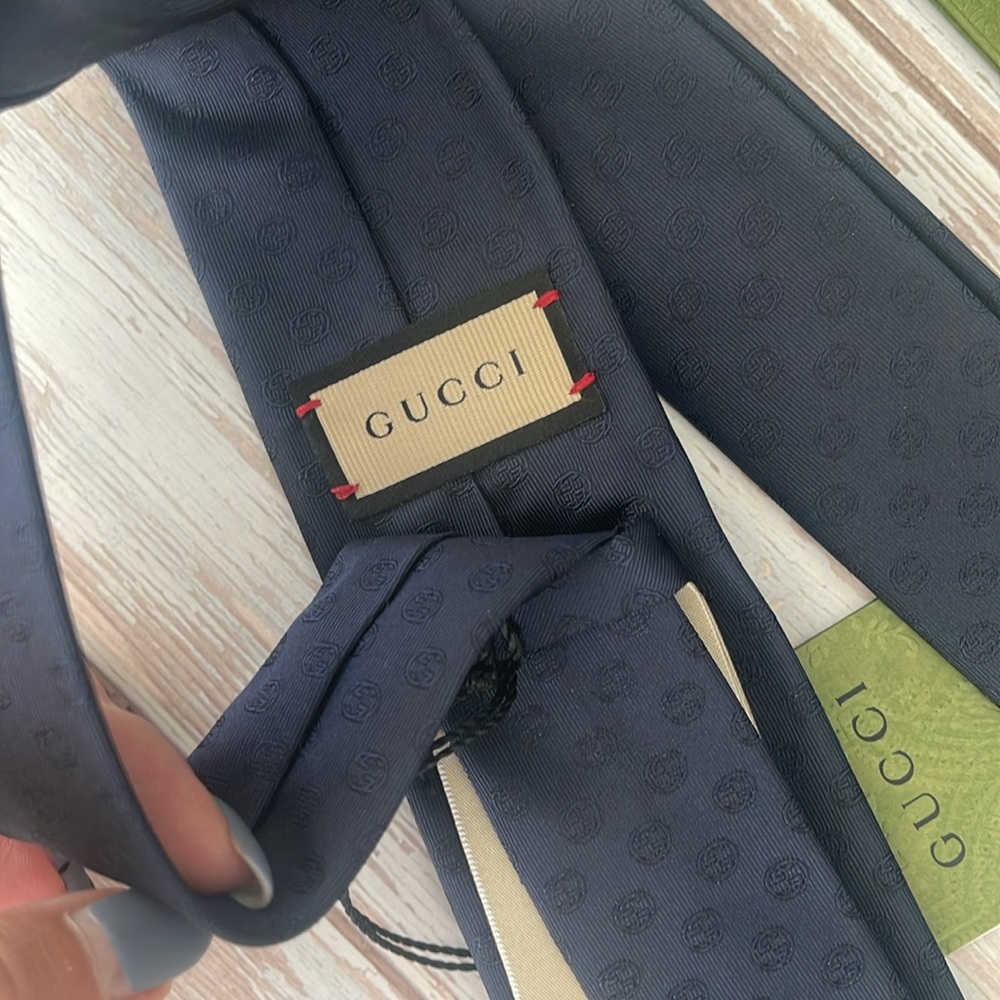 $350 NEW Authentic GUCCI Navy Blue Tie gift for him + paper bag GG LOGO - Picture 11 of 13